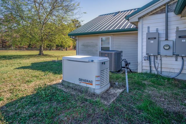 342 Old Easton Rd, Longview, TX 75603