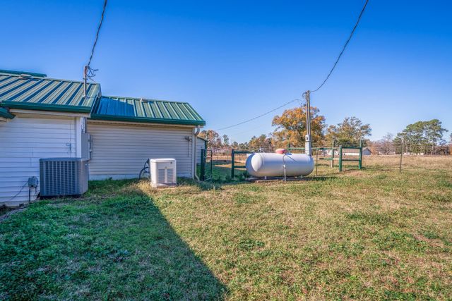 342 Old Easton Rd, Longview, TX 75603