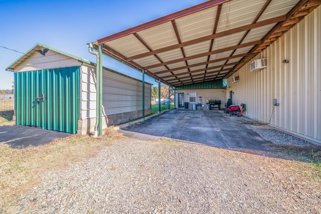 342 Old Easton Rd, Longview, TX 75603
