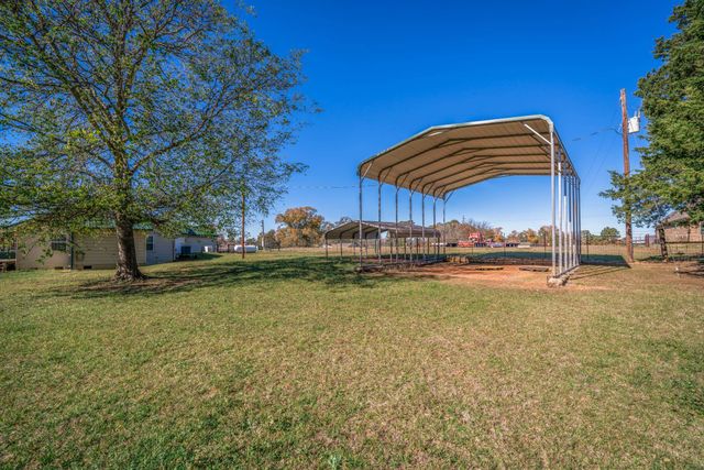 342 Old Easton Rd, Longview, TX 75603