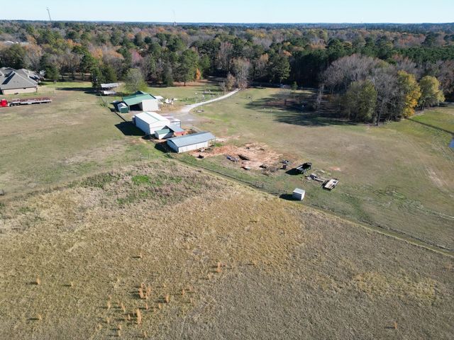 342 Old Easton Rd, Longview, TX 75603