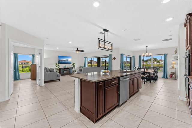 4851 PEARL LAKE COURT, Kissimmee, FL 34758