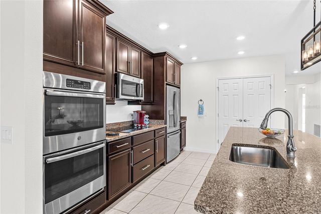 4851 PEARL LAKE COURT, Kissimmee, FL 34758