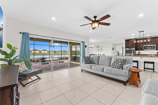 4851 PEARL LAKE COURT, Kissimmee, FL 34758