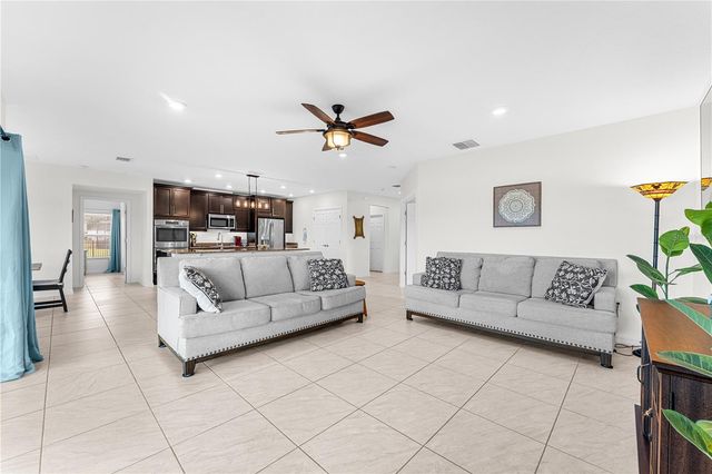 4851 PEARL LAKE COURT, Kissimmee, FL 34758