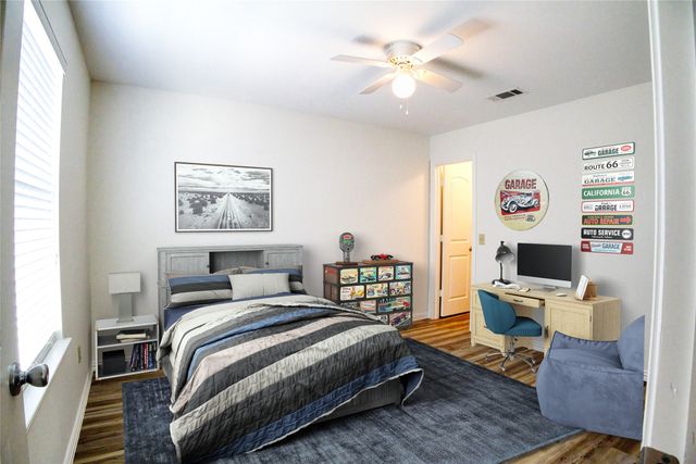 1708 S Waco Street, Van Alstyne, TX 75495