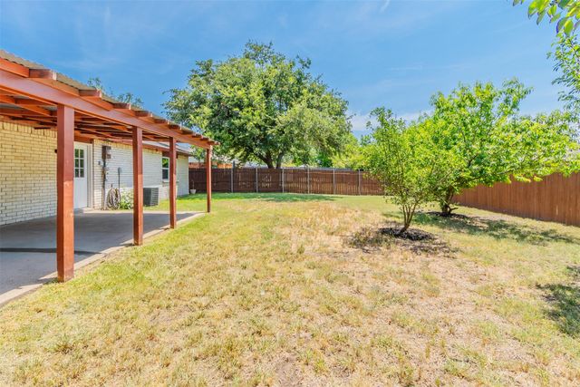 5120 Runyon Drive, The Colony, TX 75056
