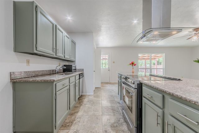 5120 Runyon Drive, The Colony, TX 75056