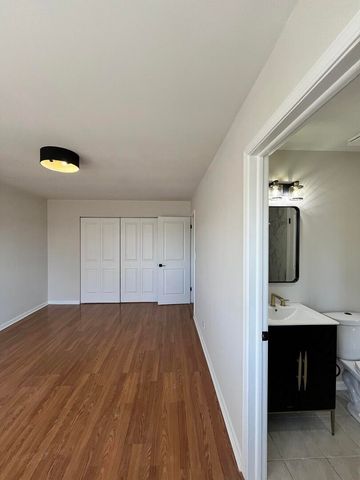 314 Lathrop Avenue 402, Forest Park, IL 60130