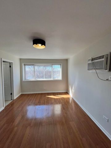 314 Lathrop Avenue 402, Forest Park, IL 60130