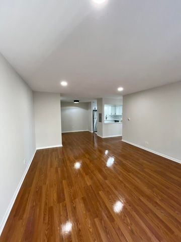 314 Lathrop Avenue 402, Forest Park, IL 60130