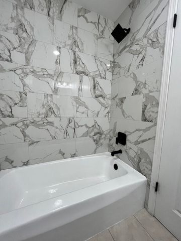 314 Lathrop Avenue 402, Forest Park, IL 60130