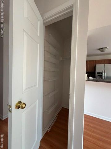 14211 Chesapeake Circle, Walled Lake, MI 48390