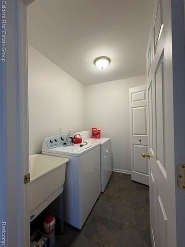 14211 Chesapeake Circle, Walled Lake, MI 48390