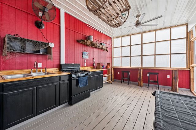 300 Clubhouse Drive, Donegal, PA 15628