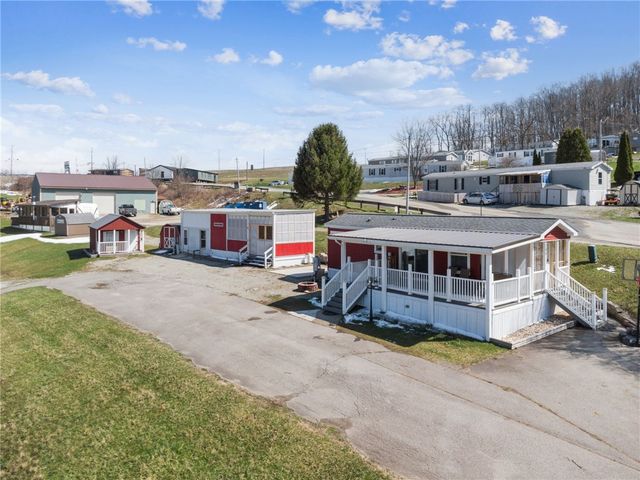 300 Clubhouse Drive, Donegal, PA 15628