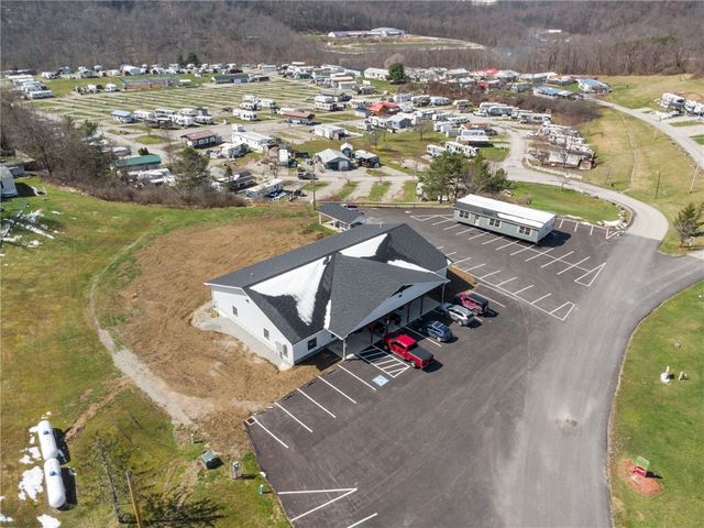 300 Clubhouse Drive, Donegal, PA 15628