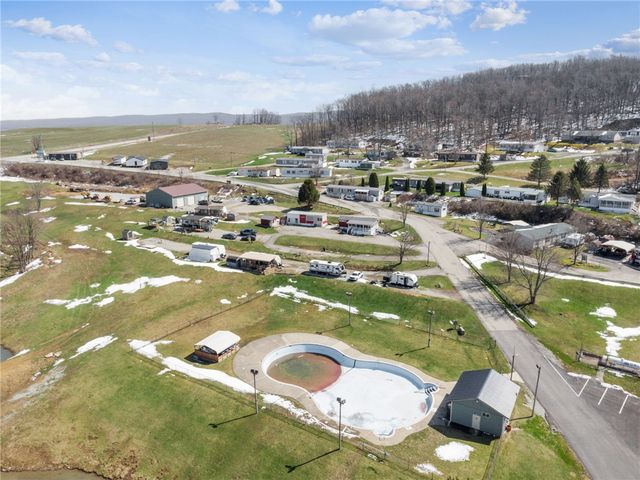 300 Clubhouse Drive, Donegal, PA 15628