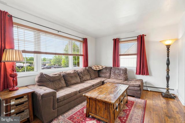 365 W KING ST, Pottstown, PA 19464
