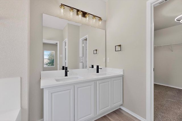 405 Buckingham DR, Kyle, TX 78640