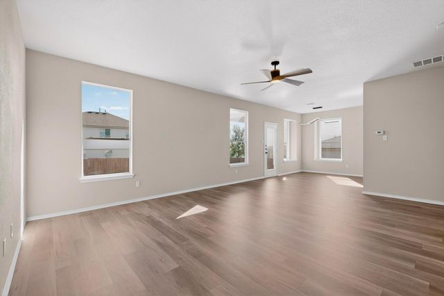 405 Buckingham DR, Kyle, TX 78640