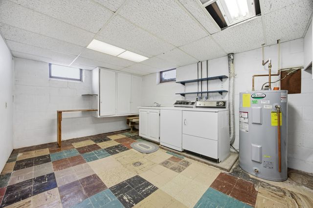 312 16th Street S, Moorhead, MN 56560