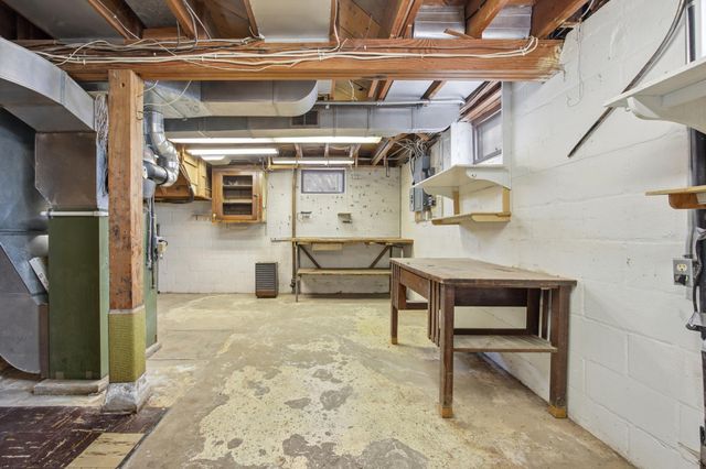 312 16th Street S, Moorhead, MN 56560