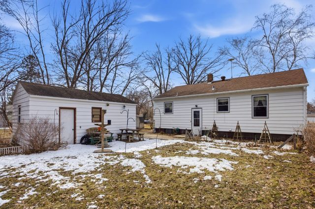 312 16th Street S, Moorhead, MN 56560