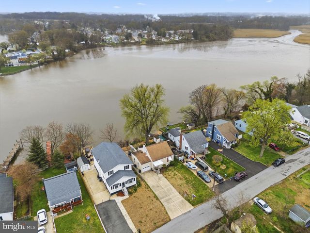 54 WAGNERS LN, Essex, MD 21221