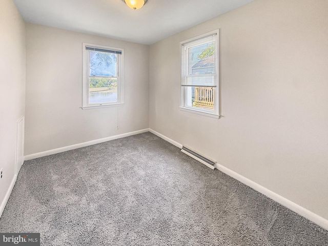 54 WAGNERS LN, Essex, MD 21221
