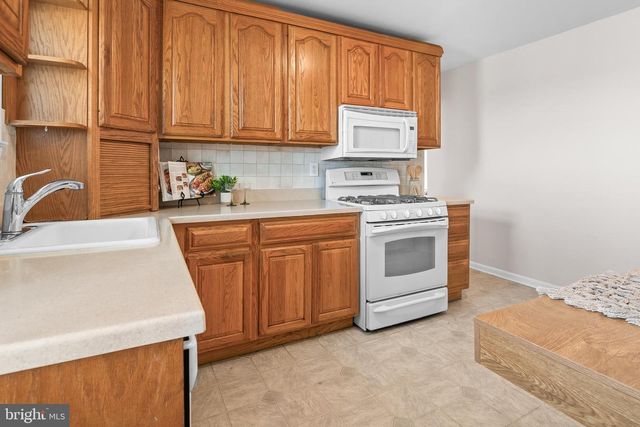 54 WAGNERS LN, Essex, MD 21221