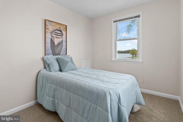54 WAGNERS LN, Essex, MD 21221
