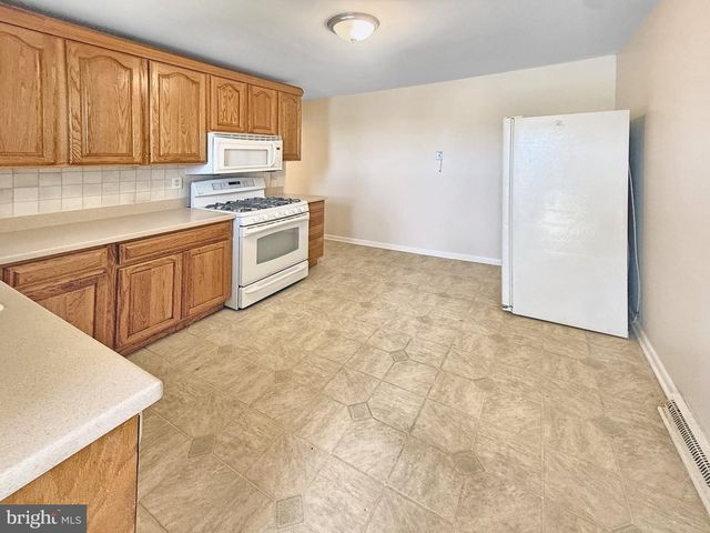 54 WAGNERS LN, Essex, MD 21221