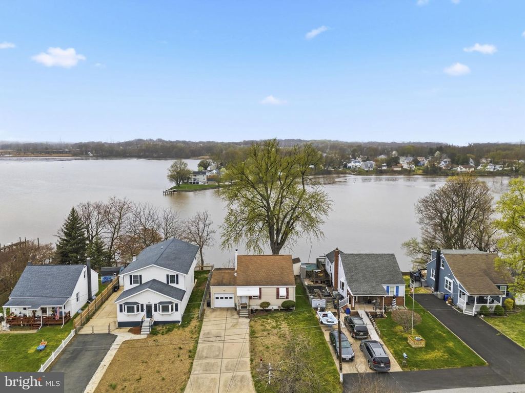 54 WAGNERS LN, Essex, MD 21221