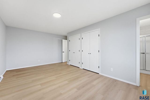 4613 E Fernwood Dr Drive, Sioux Falls, SD 57110