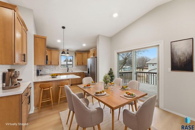 4613 E Fernwood Dr Drive, Sioux Falls, SD 57110