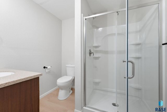 4613 E Fernwood Dr Drive, Sioux Falls, SD 57110