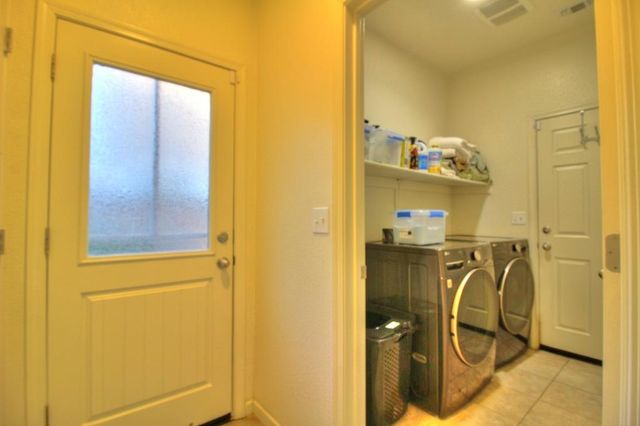 2204 Gallery Dr, Riverbank, CA 95367