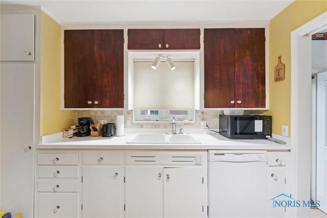 4113 S Detroit Avenue, Toledo, OH 43614