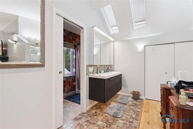 4113 S Detroit Avenue, Toledo, OH 43614