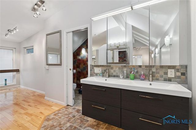 4113 S Detroit Avenue, Toledo, OH 43614