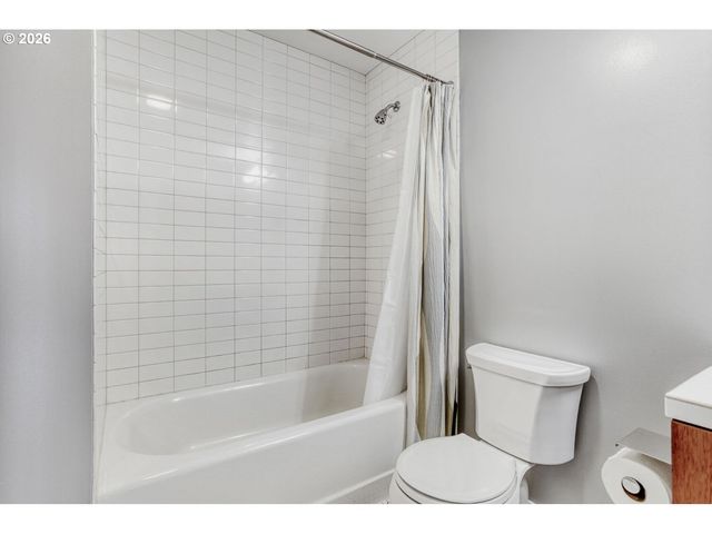 1926 W BURNSIDE St 311, Portland, OR 97209