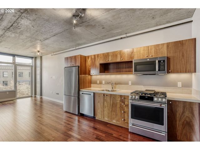 1926 W BURNSIDE St 311, Portland, OR 97209
