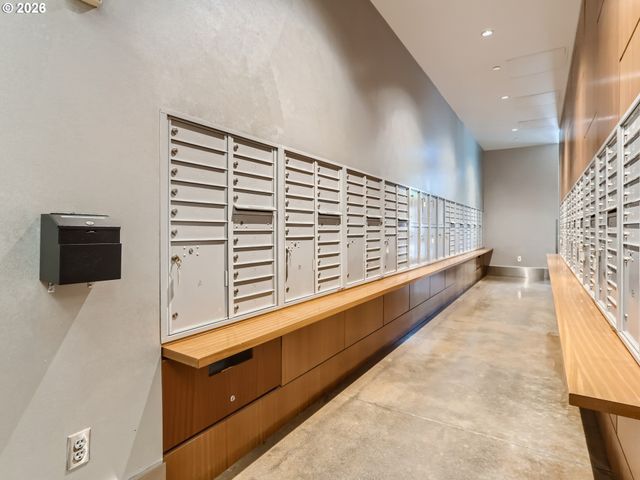 1926 W BURNSIDE St 311, Portland, OR 97209