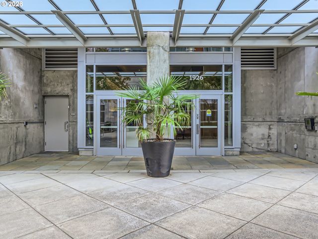 1926 W BURNSIDE St 311, Portland, OR 97209