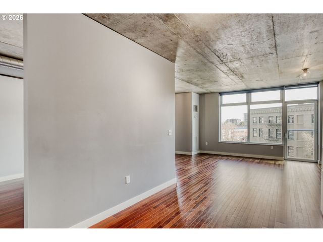 1926 W BURNSIDE St 311, Portland, OR 97209