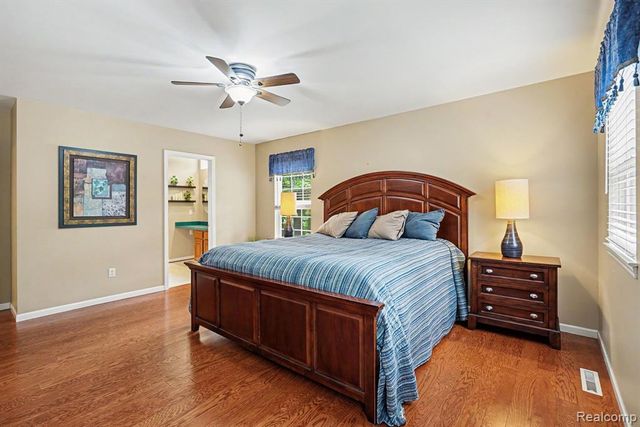 6290 Waldon Woods Drive, Clarkston, MI 48346