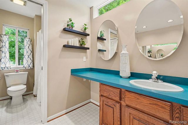6290 Waldon Woods Drive, Clarkston, MI 48346