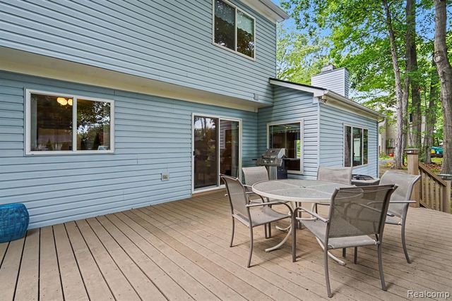 6290 Waldon Woods Drive, Clarkston, MI 48346