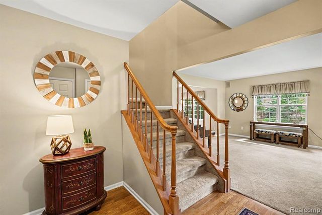 6290 Waldon Woods Drive, Clarkston, MI 48346